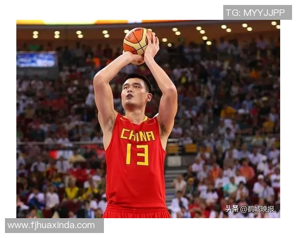 姚明巴掌脸背后的故事与篮球生涯的完美结合解析 姚明巴掌脸背后的故事与篮球生涯的完美结合解析